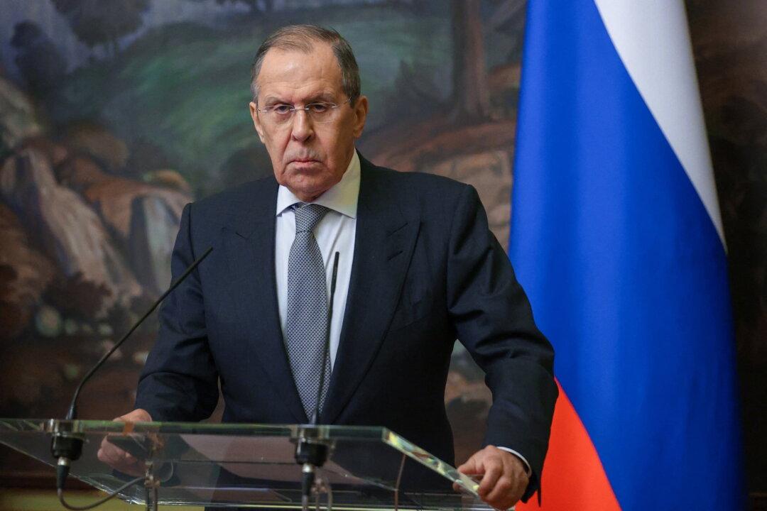 Russia Bars Trudeau and Canadian Officials, Warns of Asymmetrical Retaliation