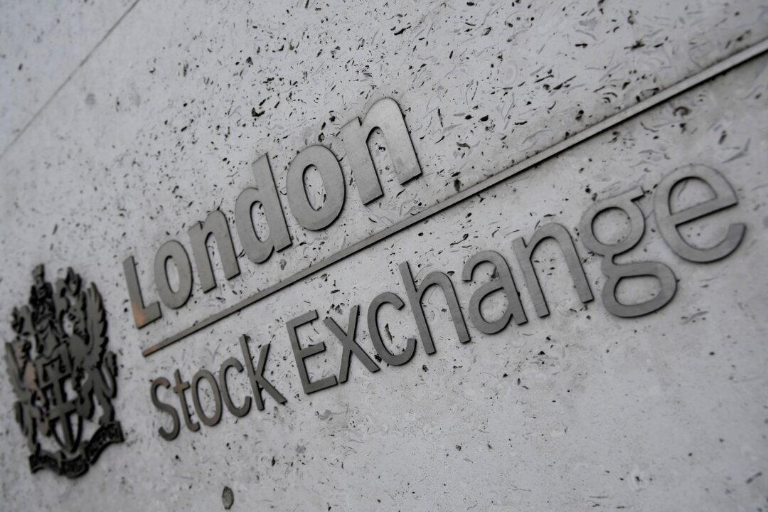 British Regulator Easing Rules to Stem Company Outflow From UK Stock Markets