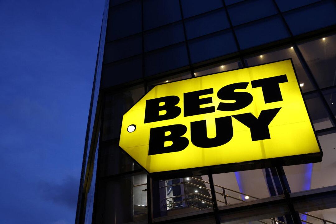 Best Buy ‘Not Planning for Full Recession’ Despite Slower Consumer Demand, Declining Sales