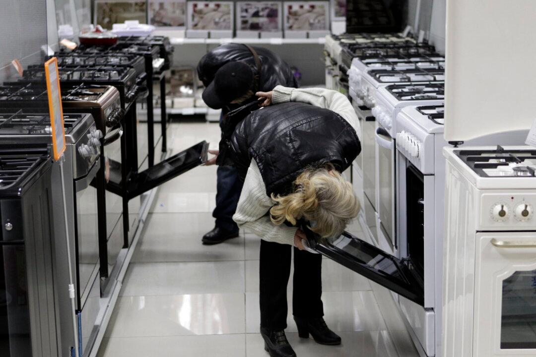 Russia to Include Electronics Firms on List of Essential Companies—Report