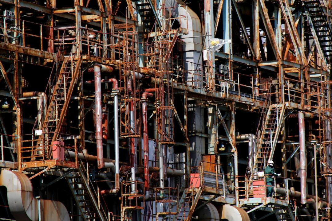 Japan’s Machinery Orders Fall for First Time in 5 Months