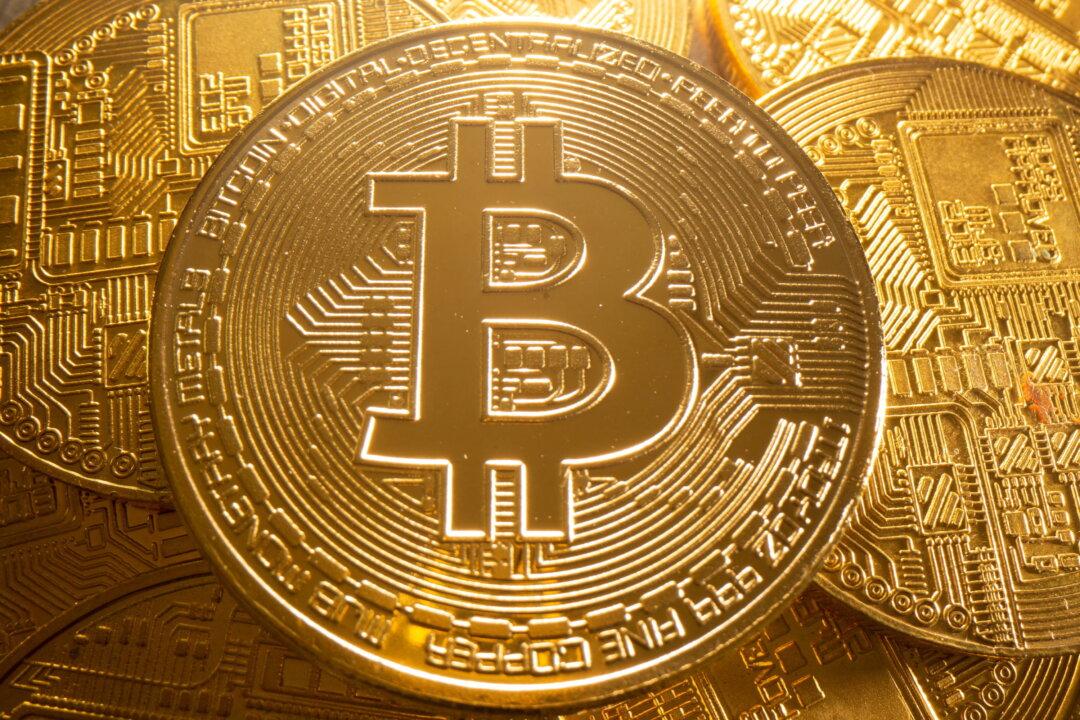 Bitcoin Holds Ground After Touching Highest This Year