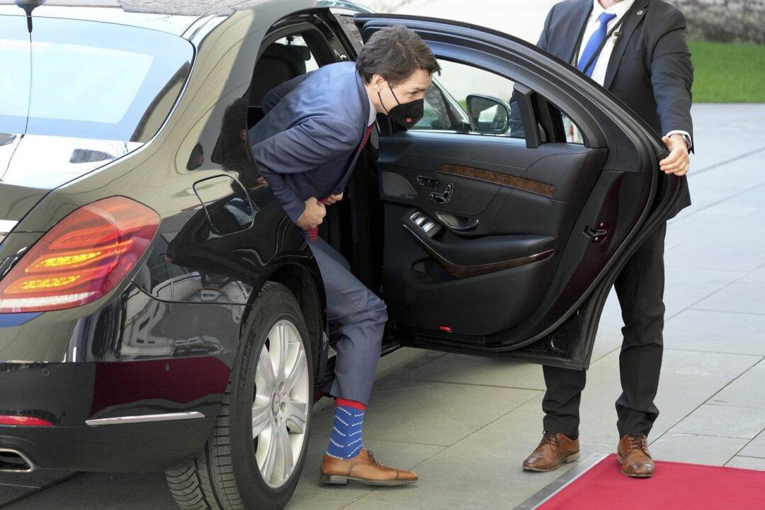 Trudeau Travels to Poland to See Ukrainian Refugees, Meet With Officials