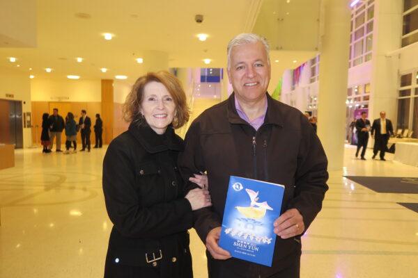 Lisa and Brett Gehmlich at the Shen Yun Performing Arts performance at George S. and Dolores Doré Eccles Theater, on March 10, 2022. (Sunny Chen/The Epoch Times)