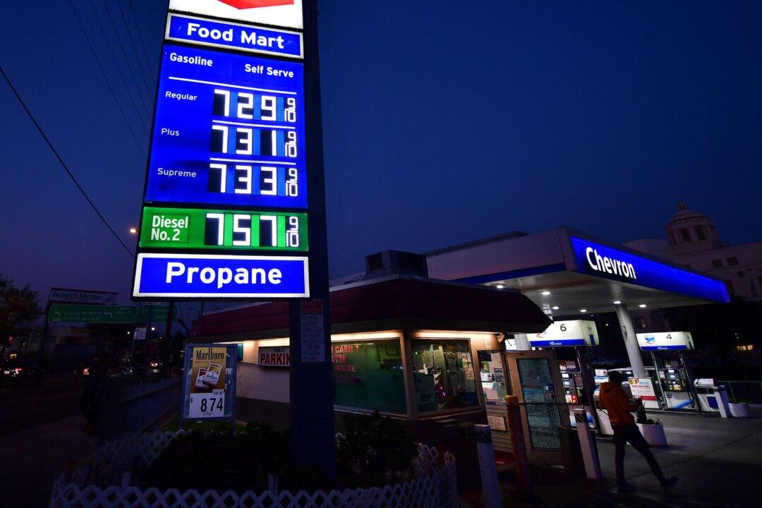 Los Angeles Sees Gas Prices Reach Over $6 per Gallon on Average