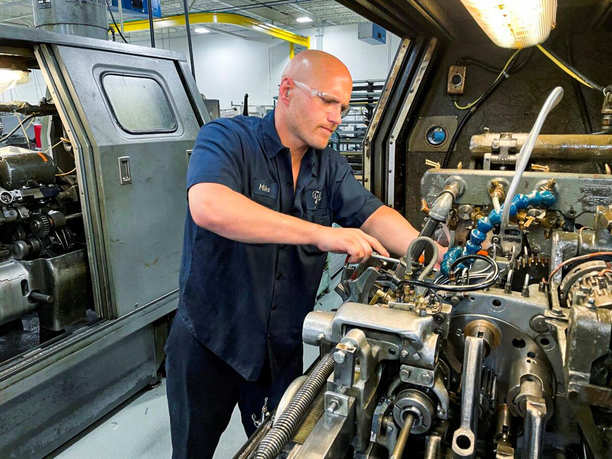 US Factory Output Surges to Highest Gain in 4 Months