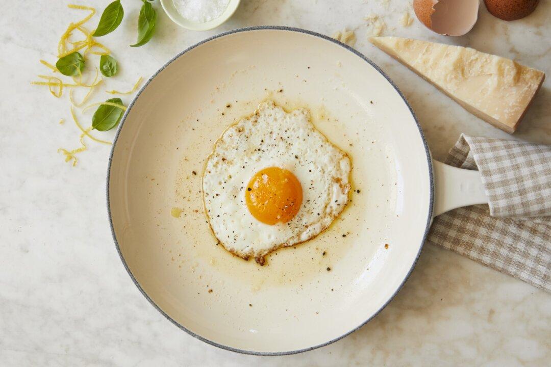 Crispy Lemon-Fried Eggs