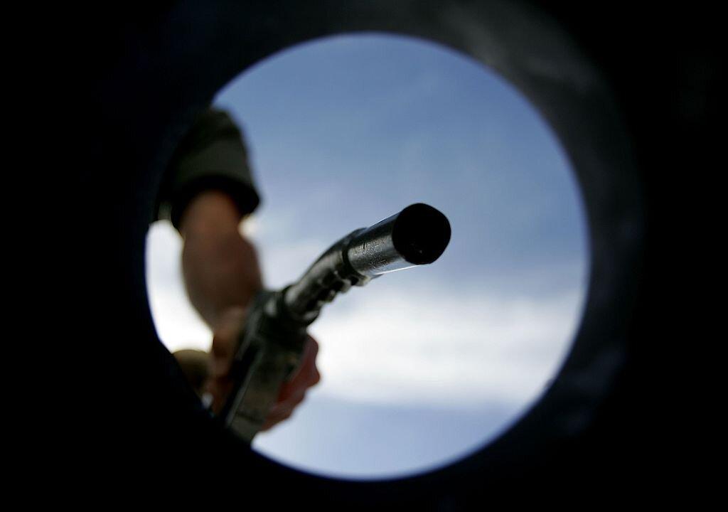 New Zealand Cuts Fuel Tax and Halves Public Transport Fares Amid Petrol Hikes