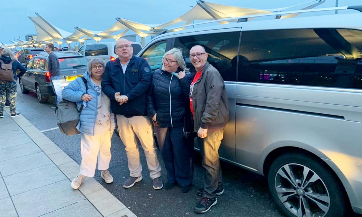 Taxi Driver Gave Customers Free 400-Mile Ride When Their Flight Got Canceled Due to Bad Weather