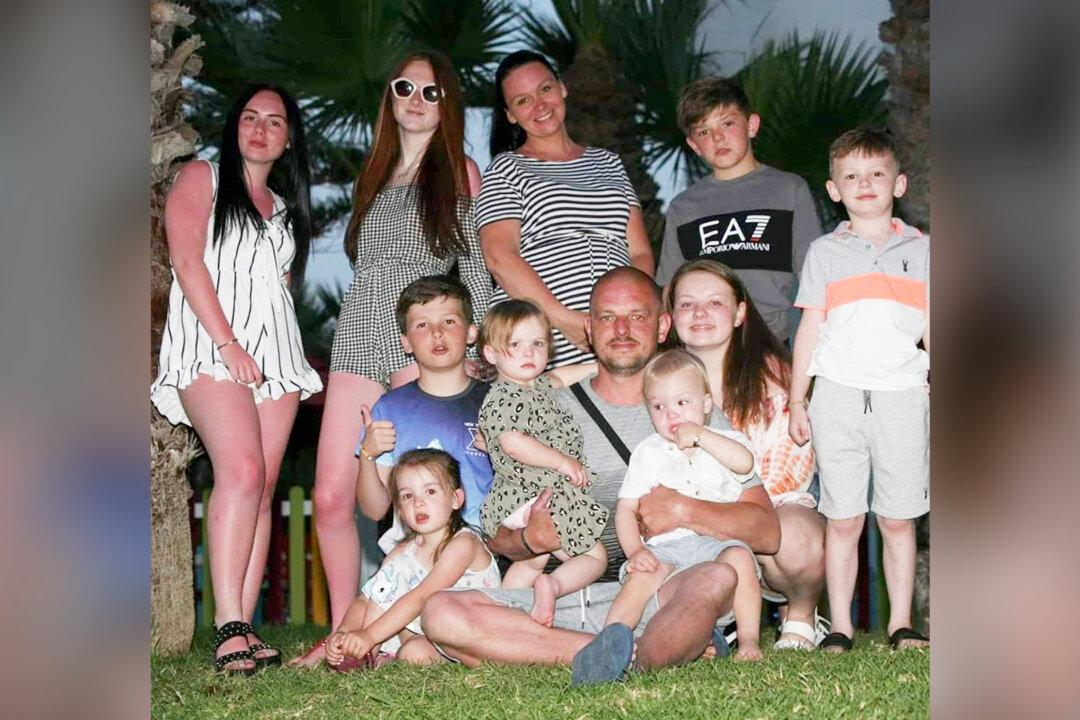 Mom-of-11 Reveals Her Hectic Daily Routine Catering to a Large Family