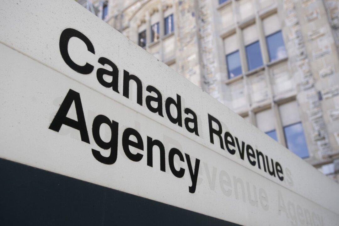 CRA Says It Has $1.4 Billion in Uncashed Cheques Sitting in Its Coffers