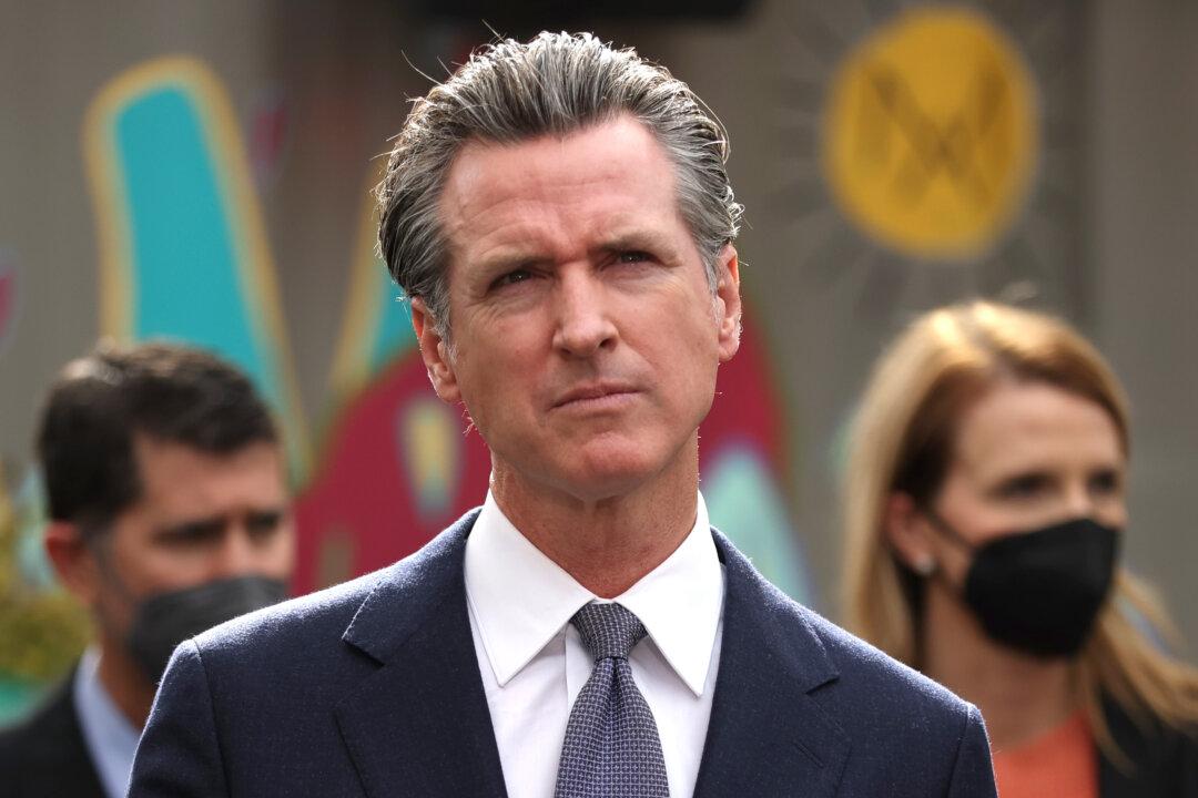 California Minimum Wage to Increase in 2023 Amid Soaring Inflation