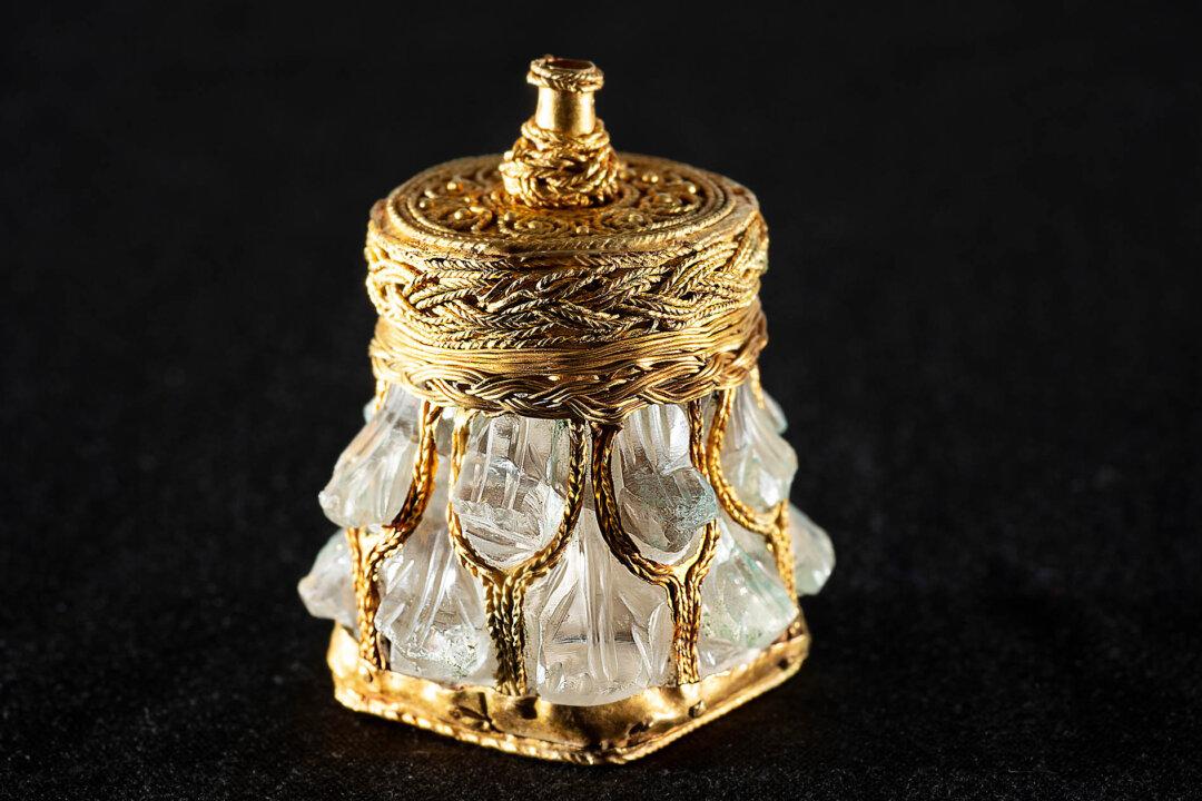 Scottish Researchers Uncover Relic-Like Crystal Jar With Gold Inscription From Viking-Age Treasure Hoard