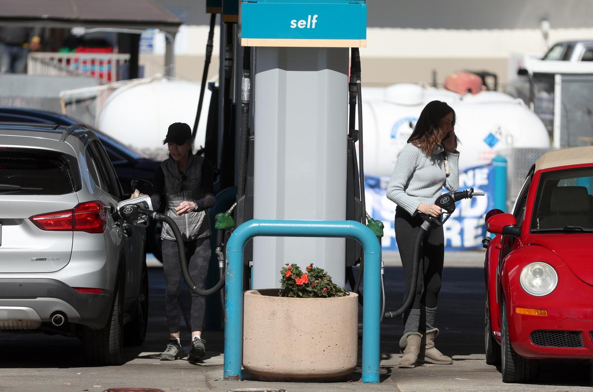 Maryland, Georgia Temporarily Suspend State Gas Taxes as Price at Pump Continues to Soar