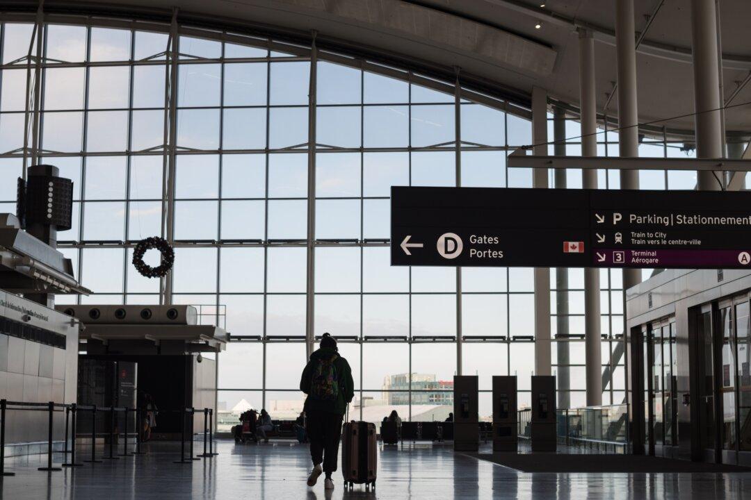 Alberta Legislature Calls on Feds to Revoke COVID-19 Restrictions for Air Travellers