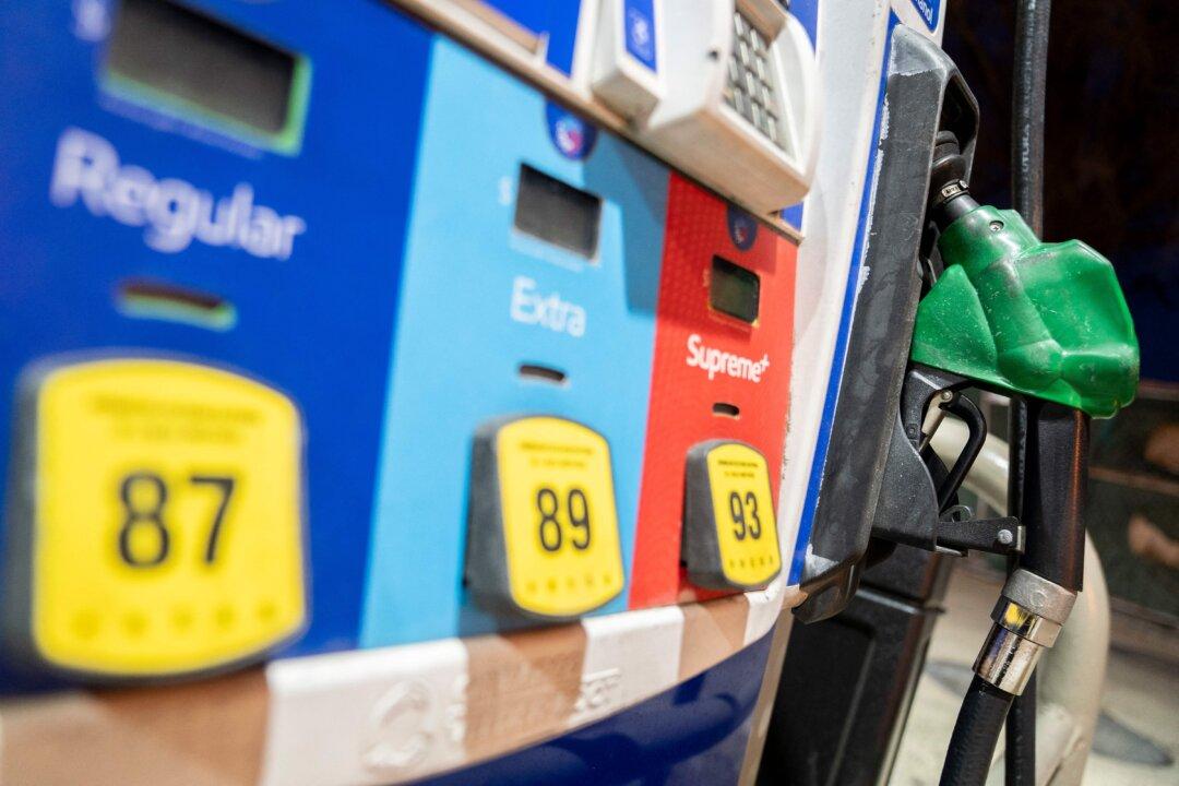 Fuel Prices in US Rising Faster Than Crude Amid Increased Exports to Europe