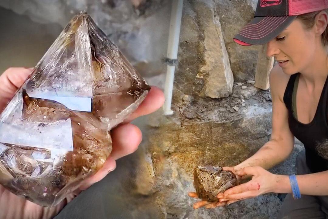 Crystal Hunters Extract Chunks of Quartz Worth $30,000 With Bare Hands, And Their Treasure-Hunting Videos Go Viral