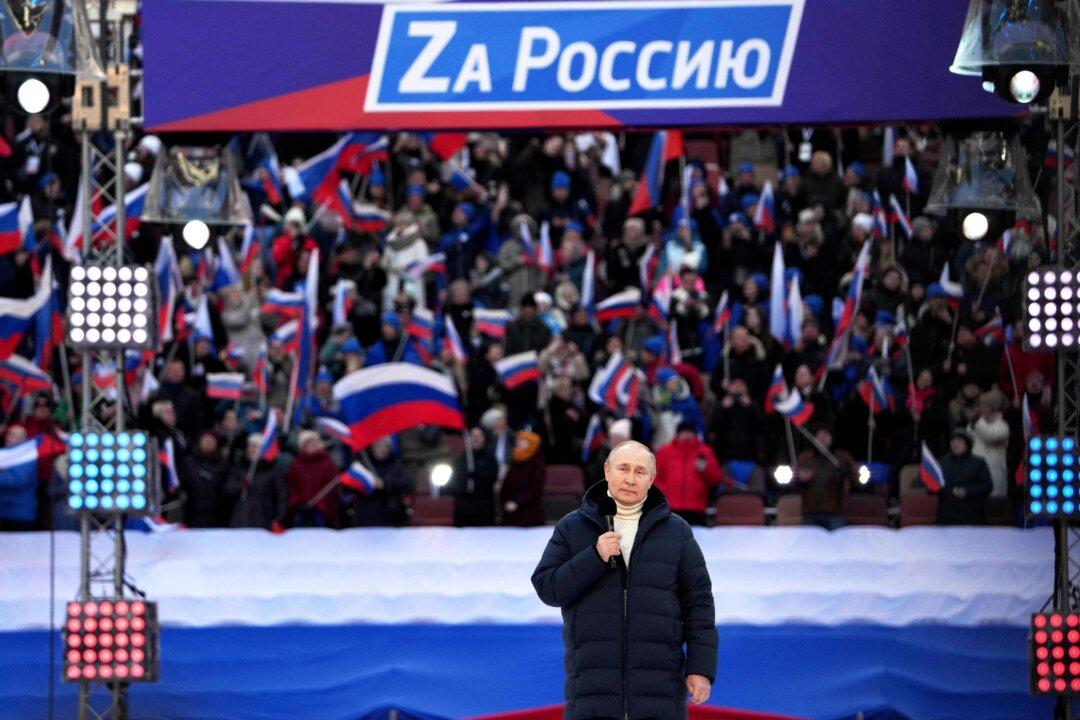 Russian Disinformation a Threat but Censorship Not the Cure, House Committee Hears