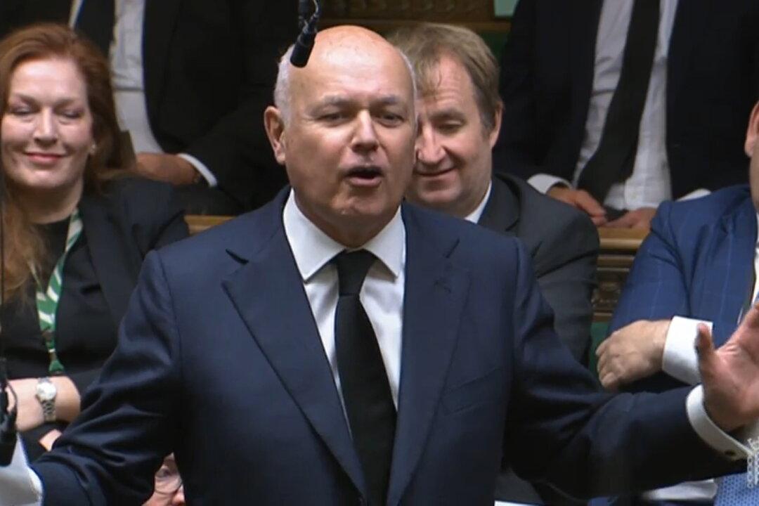 Social Media Bosses Who Ignore Rules Aimed at Protecting Children Face Jail Under the Online Safety Bill