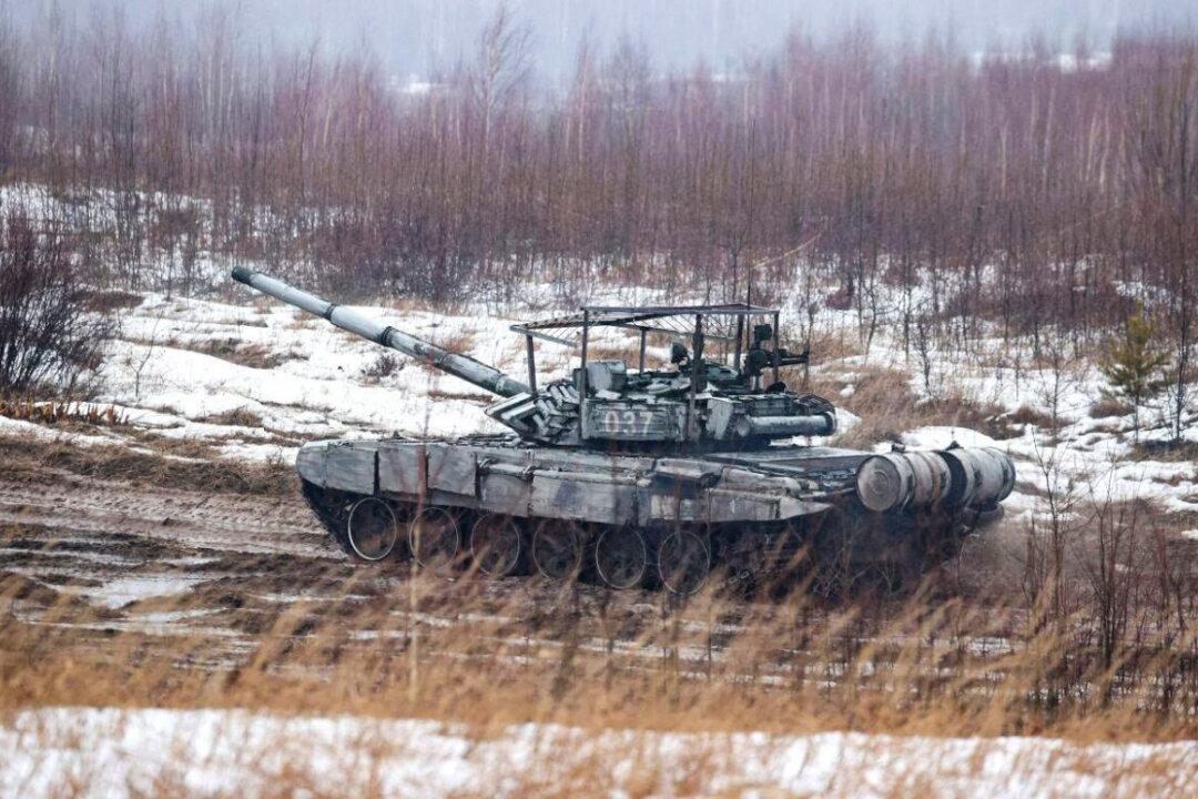 Ukraine Prepares Defense as Russian Ally Makes Sudden Announcement