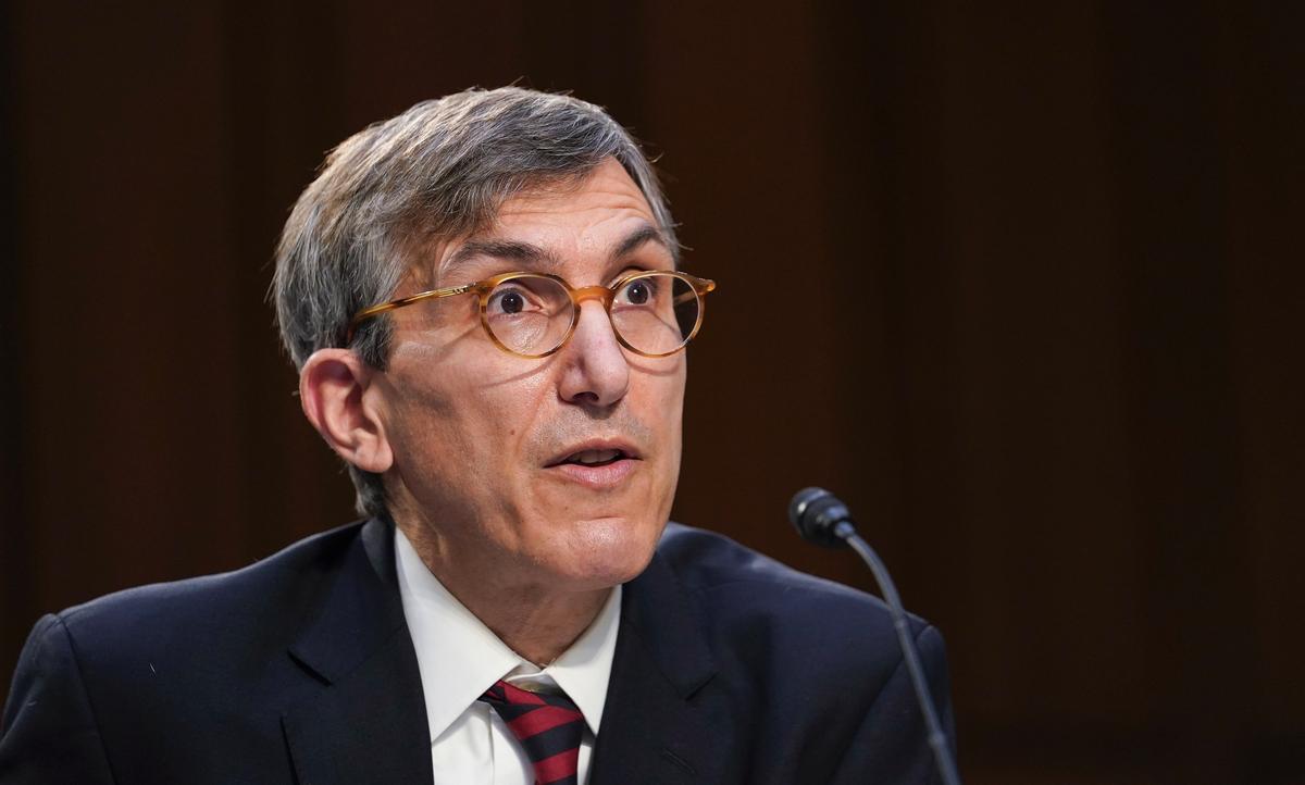 Two Studies Showing New COVID-19 Boosters Similar to Old Shots Won’t Change Policy: FDA