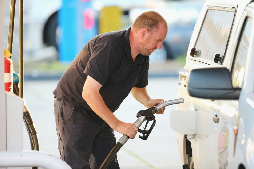 Australians Continue to Endure Record High Petrol Prices as Russia-Ukraine War Drags on