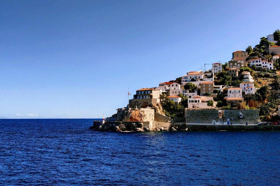 Sailing the Saronic Gulf: Discovering the Other Greek Islands