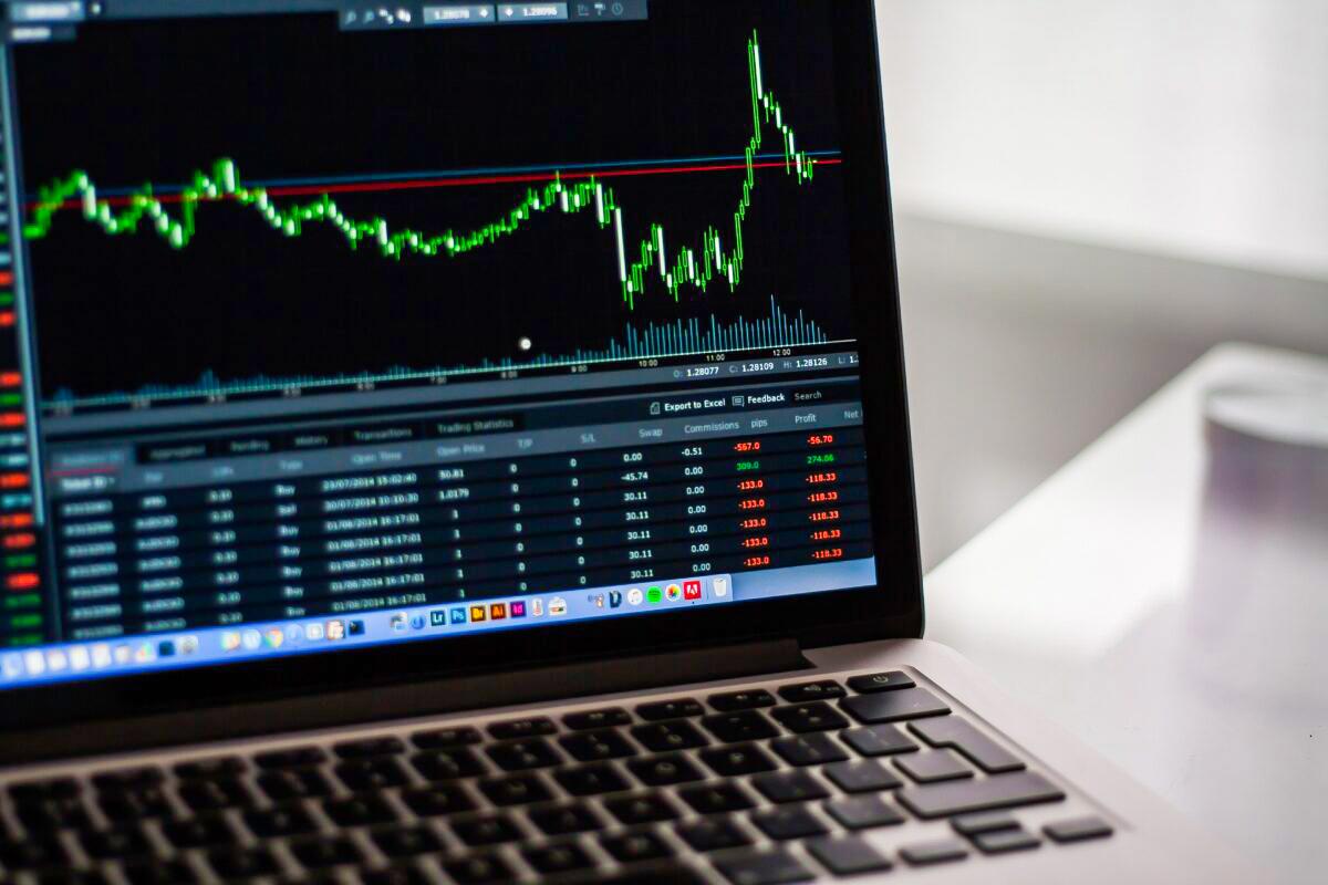 This Day in Market History: Comparator Systems Smashes Nasdaq Trading Volume Record