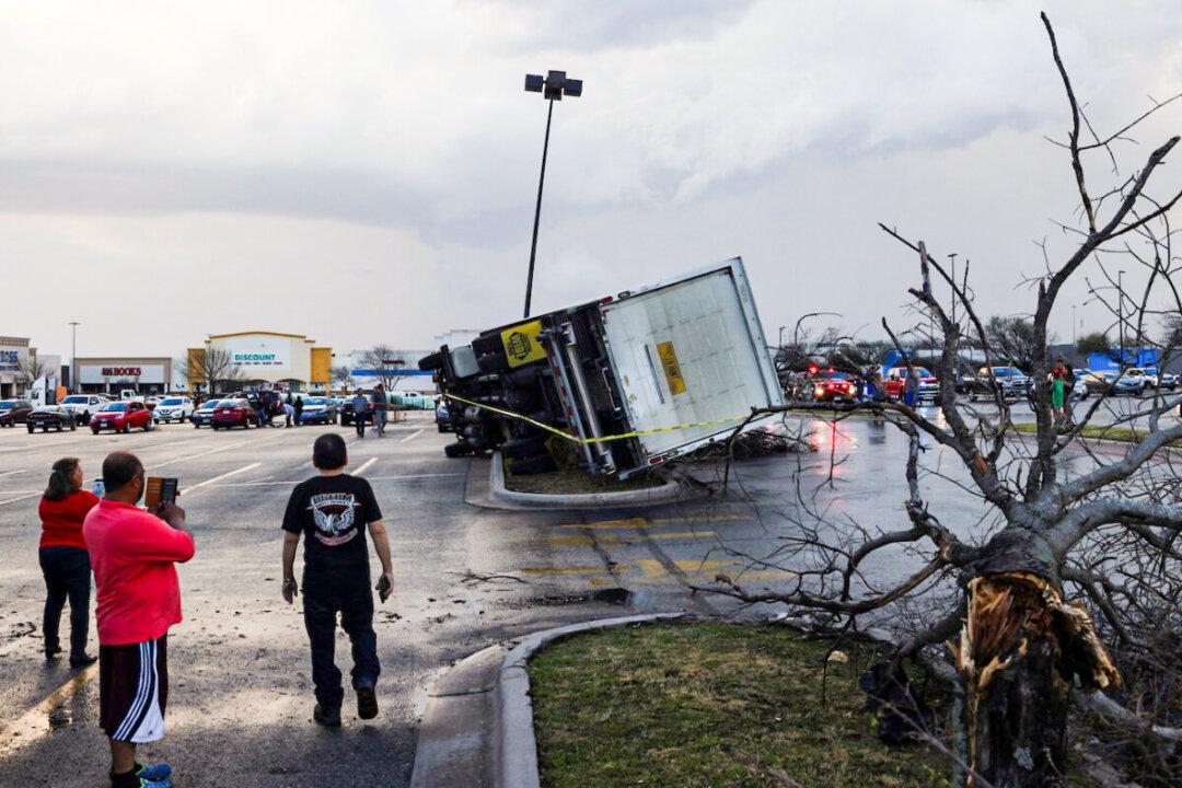 Nearly 2 Dozen People Injured as Tornadoes Slam Central Texas