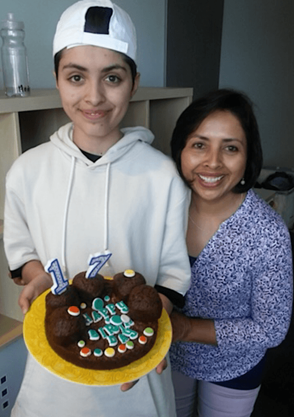 Yaeli Martinez (L) and her mother, Abigail Martinez, on Yaeli's 17th birthday. (Courtesy of Abigail Martinez)