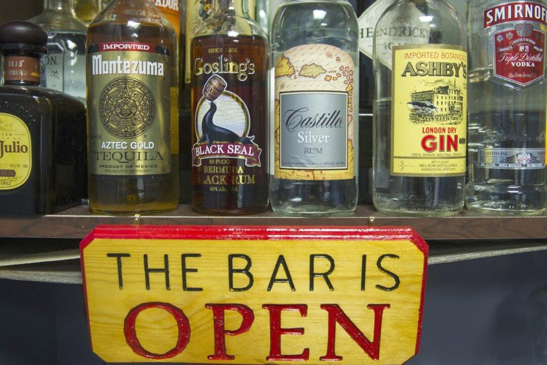 Alcohol-Associated Deaths Surged During First 12 Months of CCP Virus Pandemic: Study