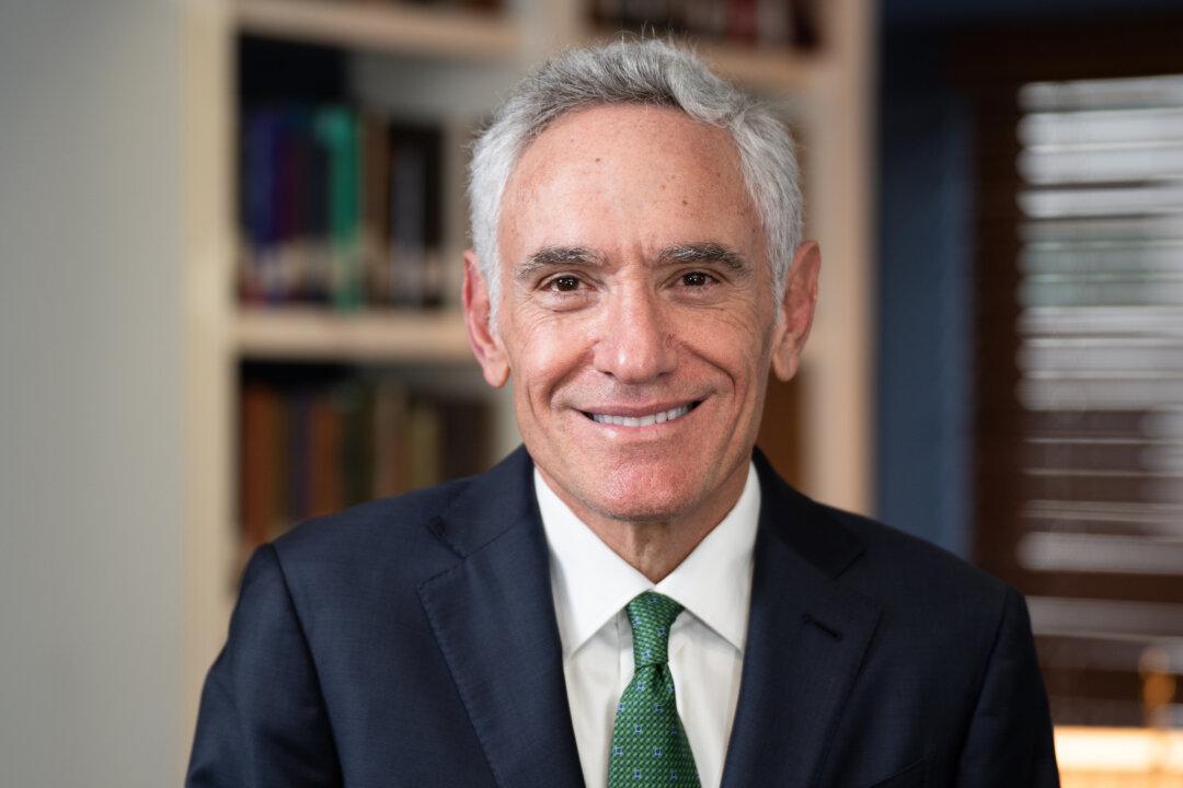 Public Health Leaders, Scientists Owe Americans Apology for Harms of Lockdowns: Dr. Scott Atlas
