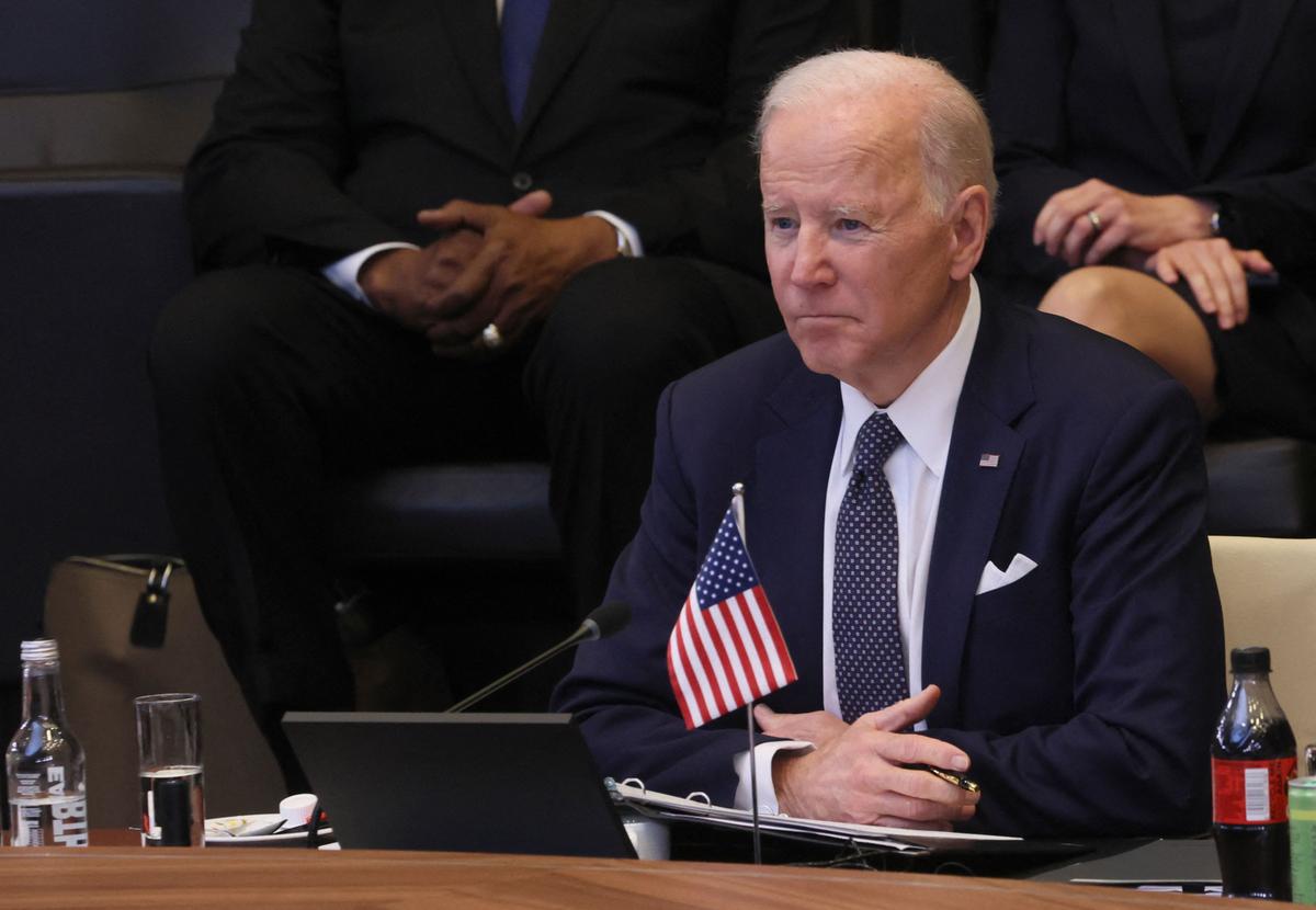 Biden Announces New Sanctions Against Russia, Aid to Ukraine