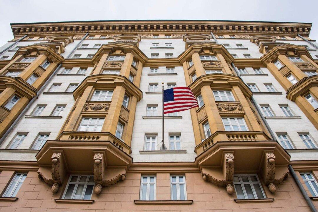US Embassy Warning: Americans Should Leave Russia ‘Immediately’