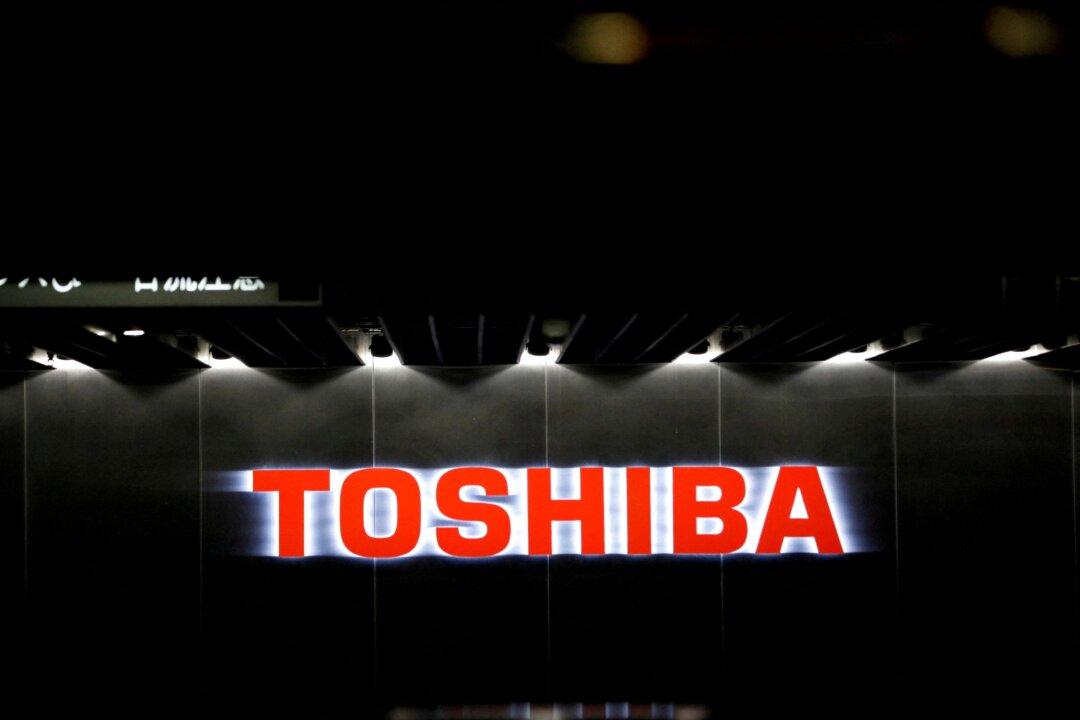 Toshiba Faces Unclear Future After Shareholders Knock Back 2 Rival Proposals