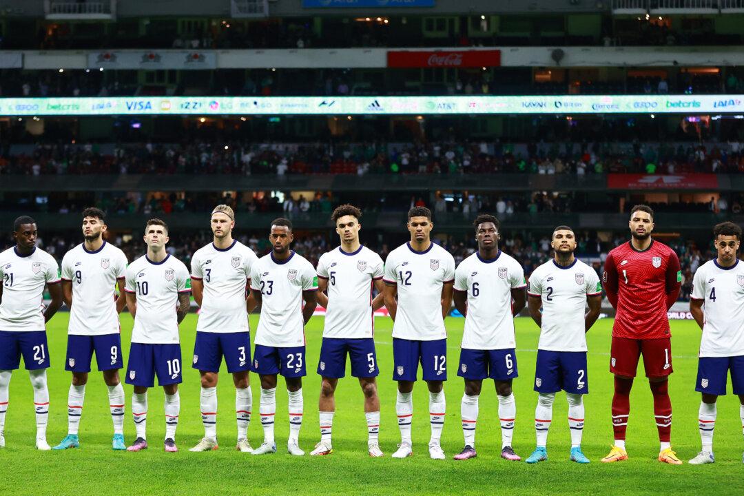 US Draws With Rival Mexico in World Cup Qualifier