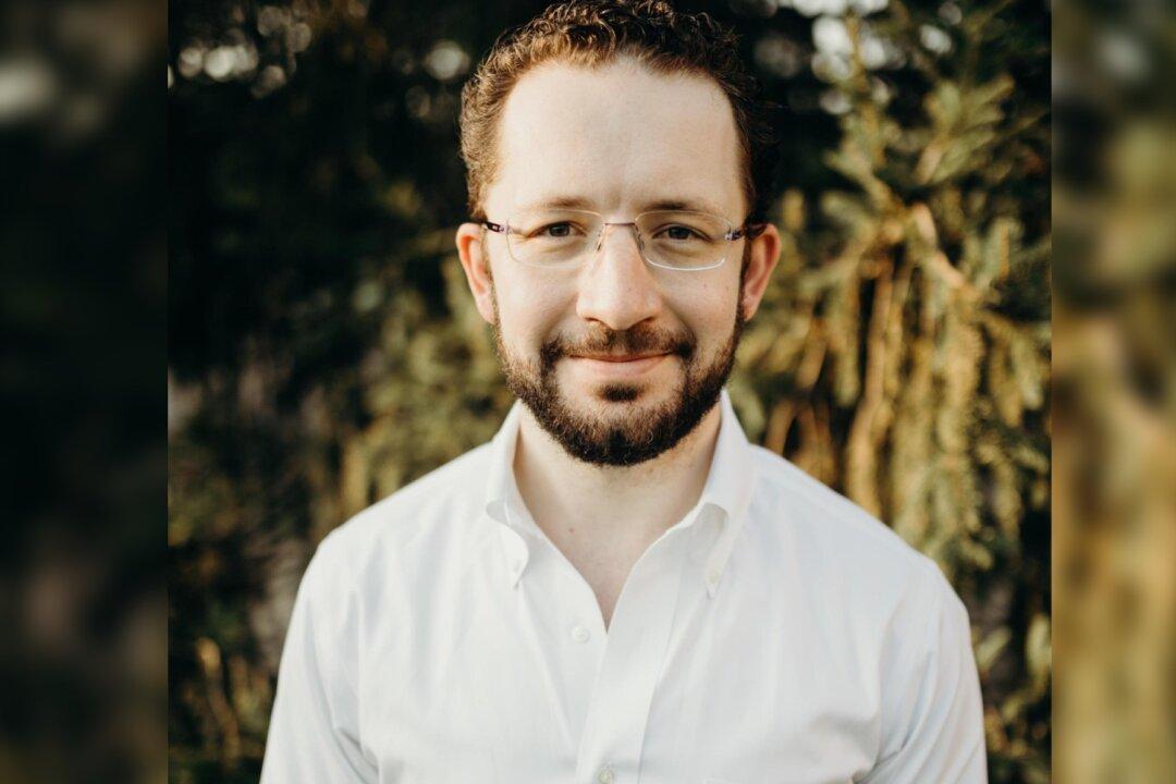 Law Firms Using Public Contracts to Divert Money to Democrats: Consumer Advocates