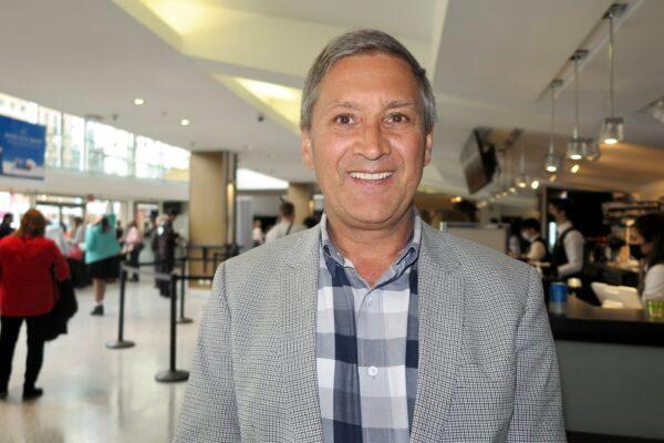 Dr. Michael Lyon at the Shen Yun Performing Arts performance at Queen Elizabeth Theatre in Vancouver on March 26, 2022. (Sunny Chen/The Epoch Times)