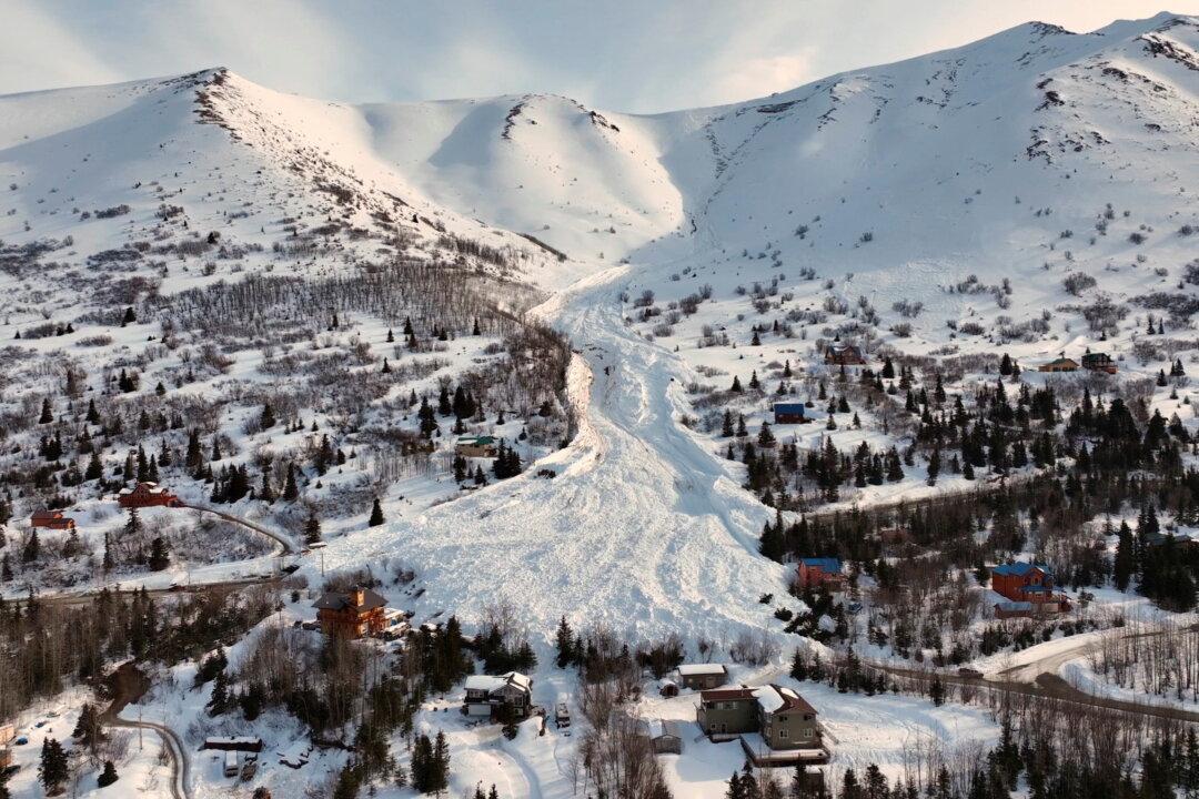 Evacuation Order Issued for Avalanche-Stricken Anchorage Suburb