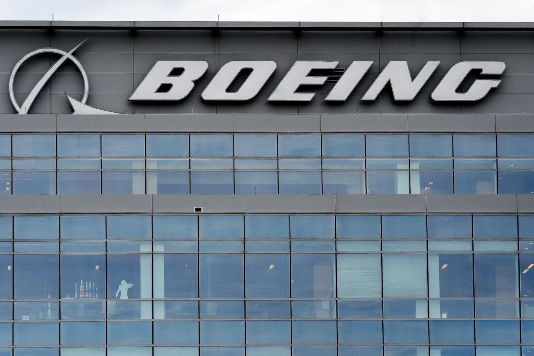 Boeing’s Defense Head to Retire, Global Services Head to Take Over
