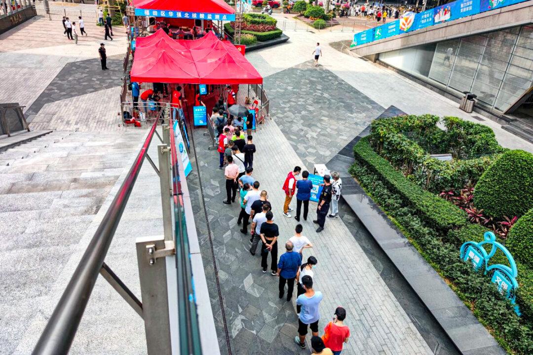 Residents Protest Against COVID-19 Lockdown in China’s Mega City Shenzhen