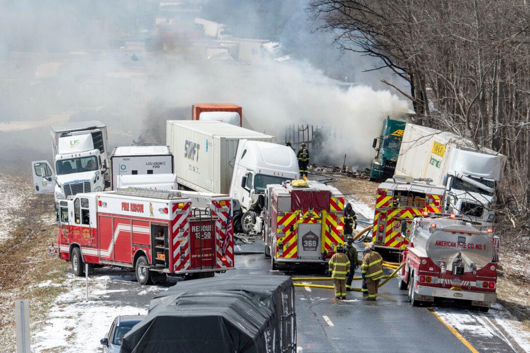 3 Dead in Snowy Pileup of Dozens of Vehicles in Pennsylvania
