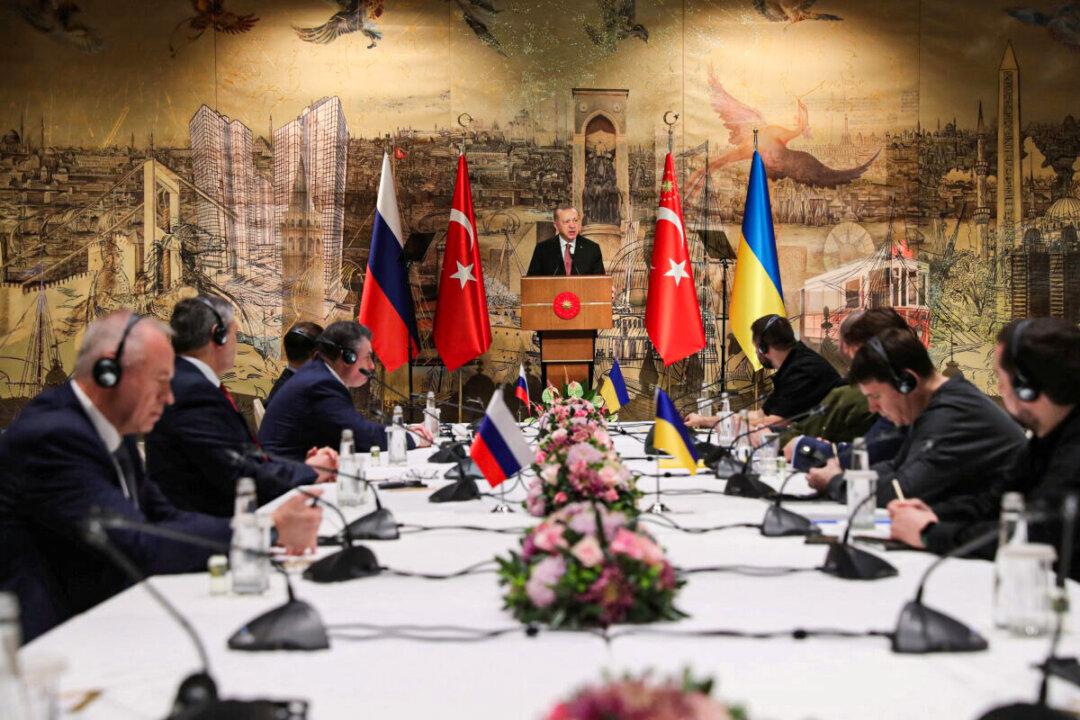 Face-to-Face Talks Resume With ‘Fresh Hope for Peace’ in Ukraine