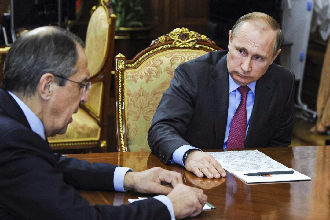 Russia Developing Retaliatory Visa Measures Against ‘Unfriendly’ Countries: Kremlin