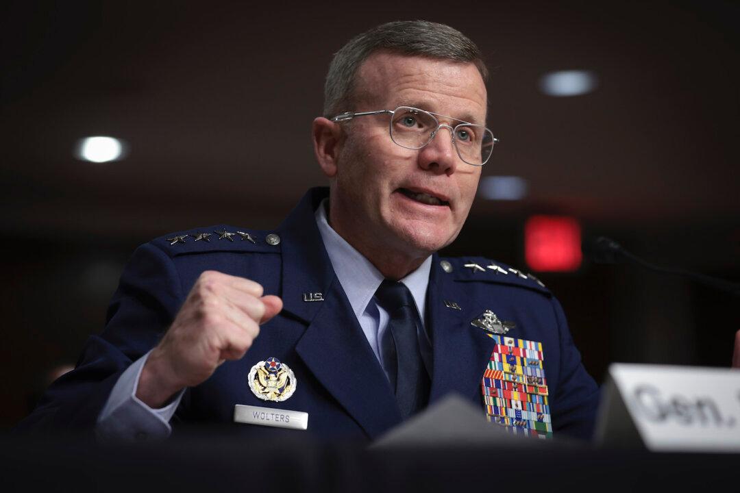 General Clarifies US Not ‘Currently Training’ Ukrainian Forces in Poland