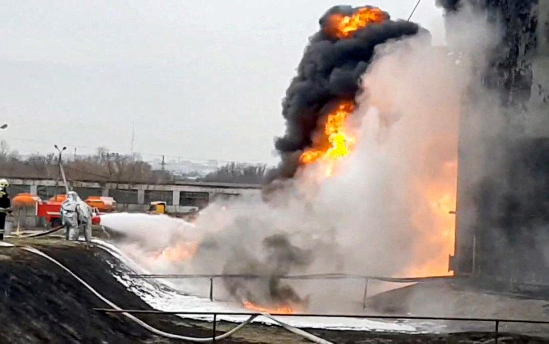 Kremlin Says Ukrainian Attack on Fuel Depot in Russia Unhelpful for Peace Talks