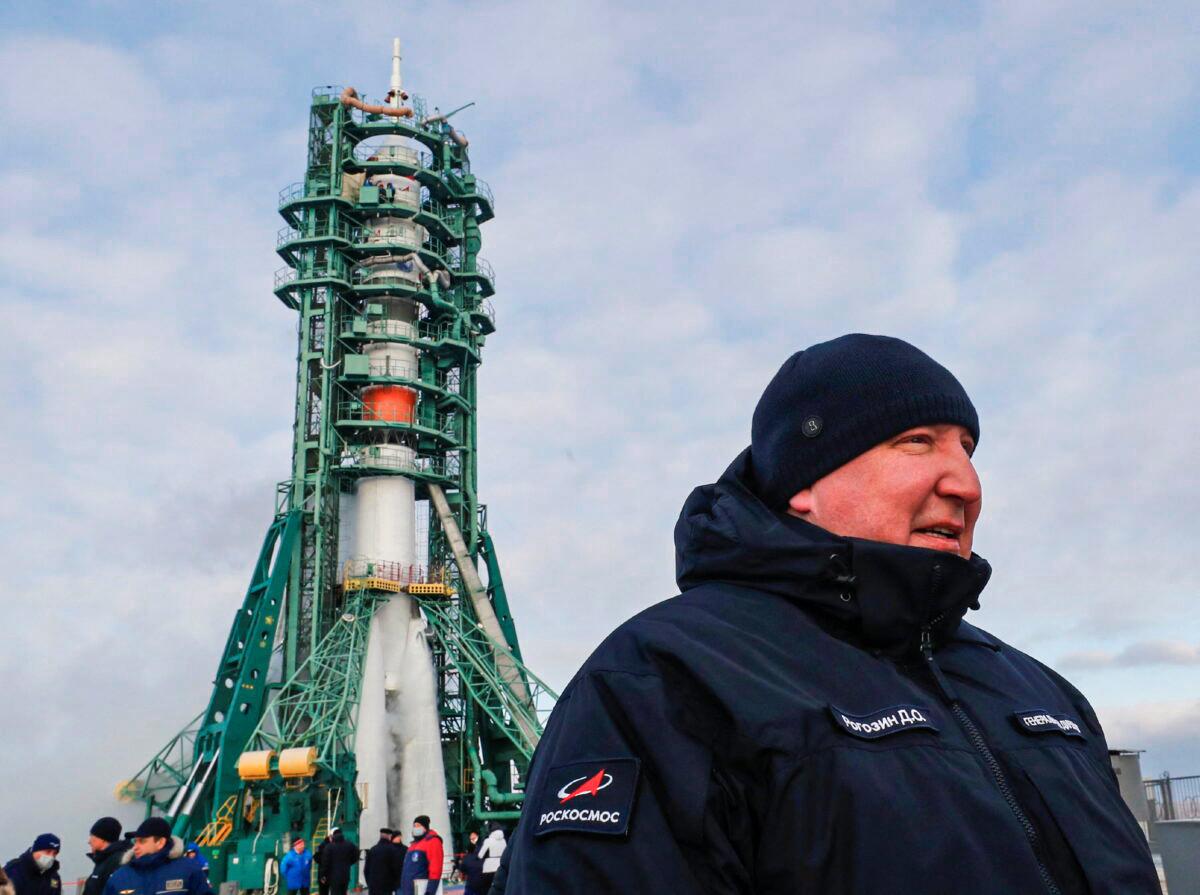 Russia to End International Cooperation on Space Station Unless Sanctions Lifted