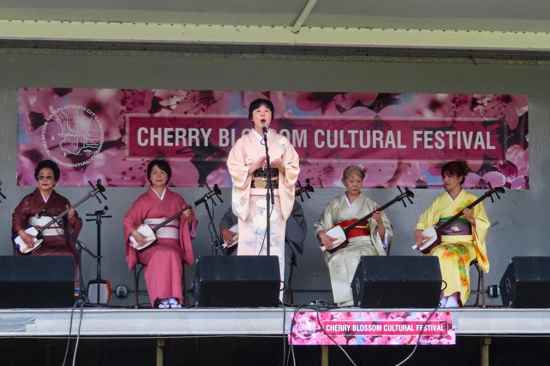 Torrance Cherry Blossom Festival Draws Large, Happy Crowd