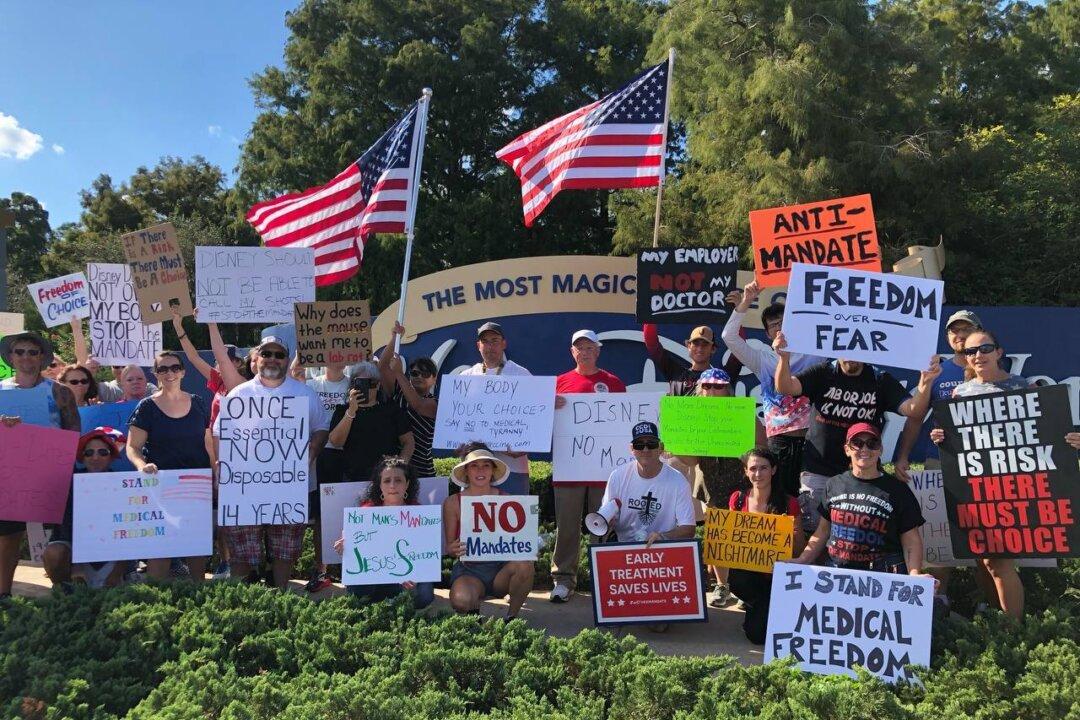 Florida Seeks to Ban Vaccine Discrimination