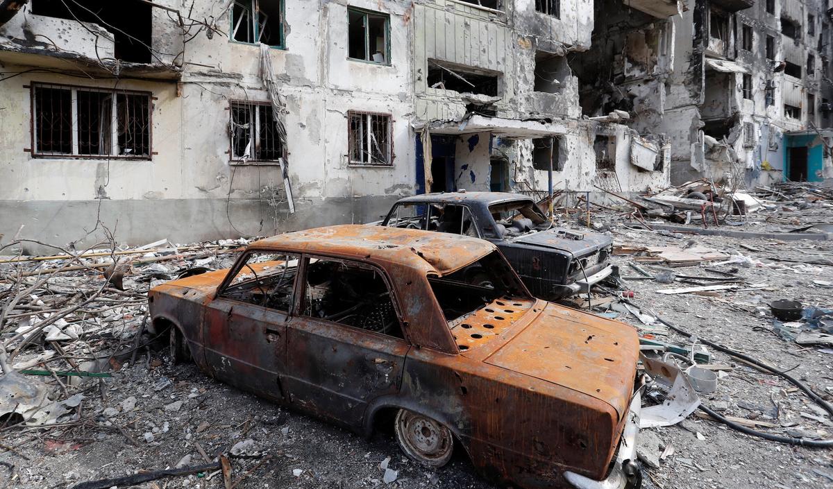 Human Rights Watch Alleges War Crimes Against Ukrainian Civilians by Russian Forces